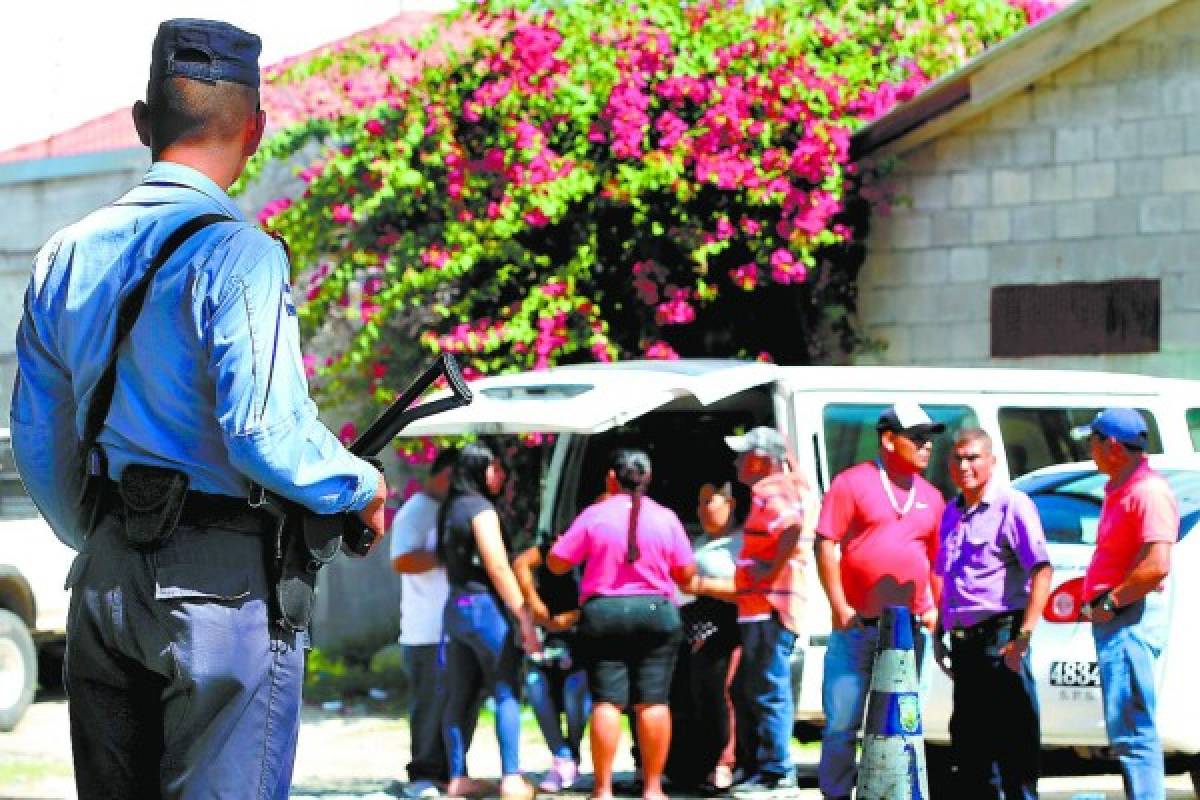 Desde camioneta acribillan a cuatro hombres en San Pedro Sula