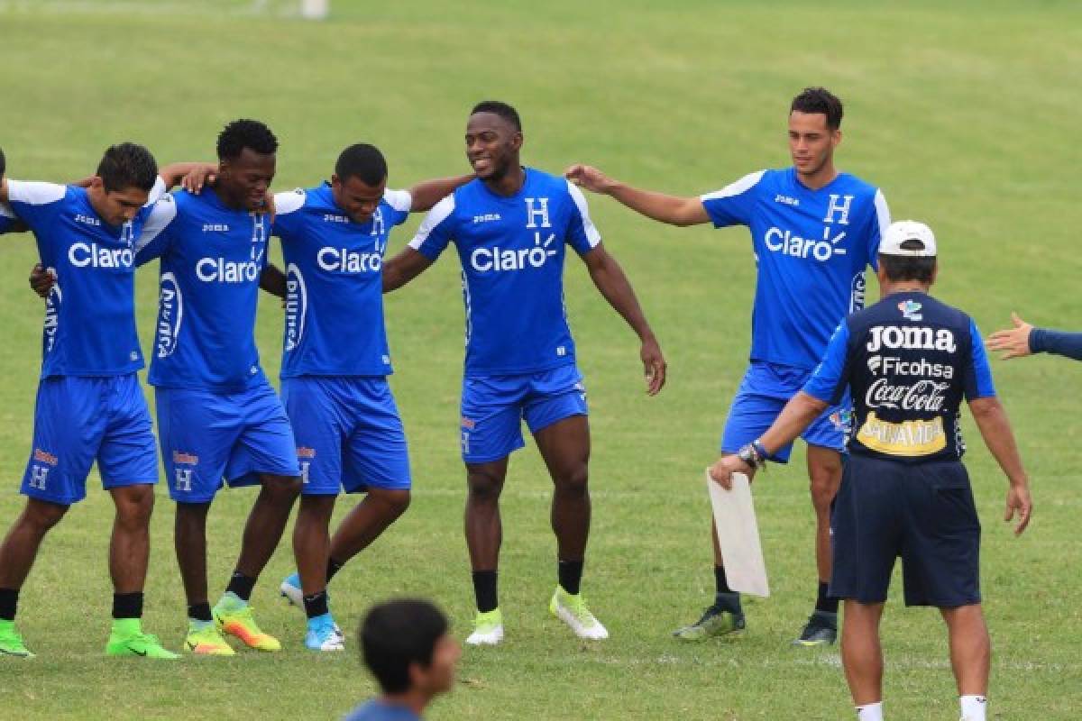 Jorge Luis Pinto, entrenador de Honduras: 'Buscar un gol es clave en el Azteca' 