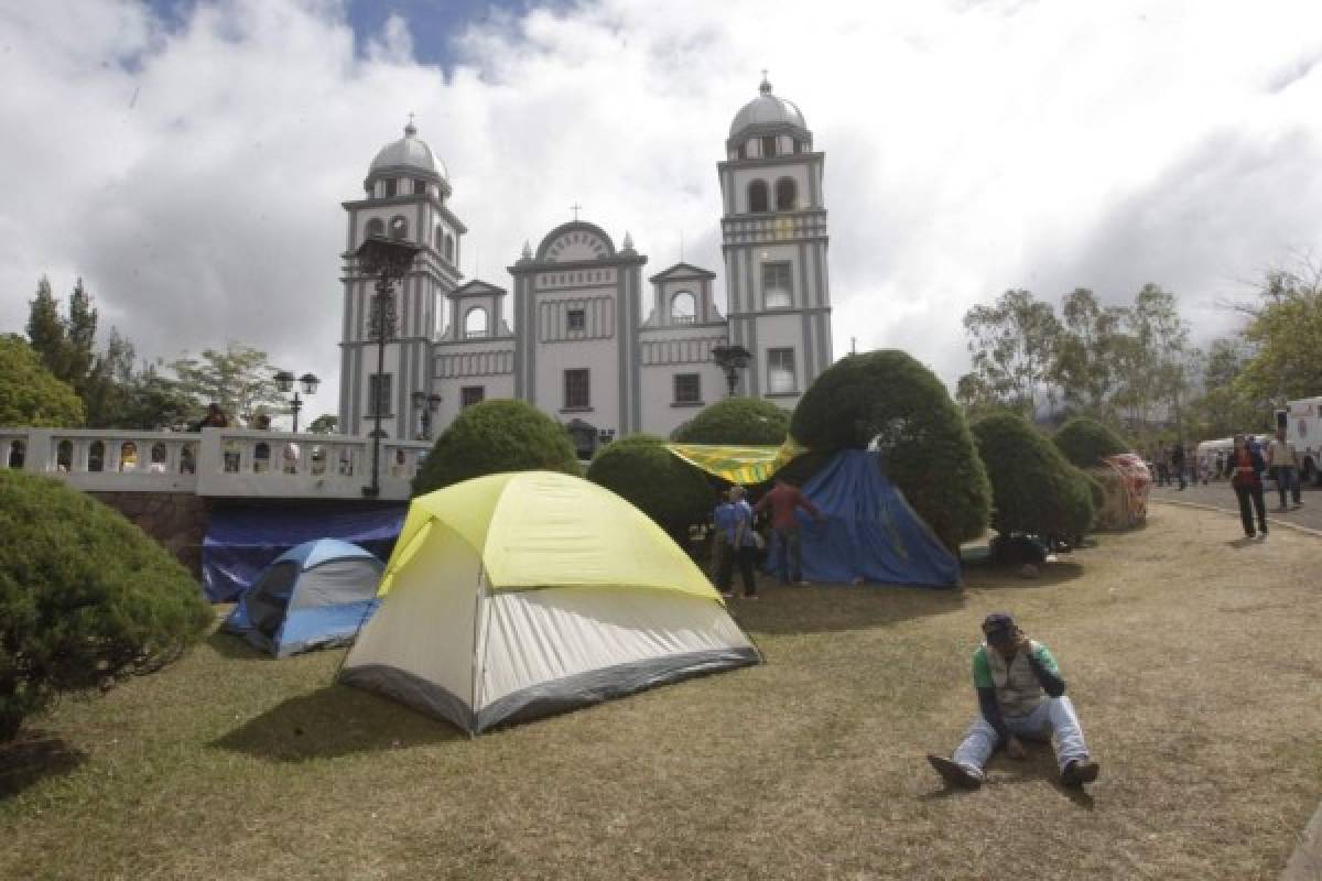 De fiesta la morenita más bella de Honduras