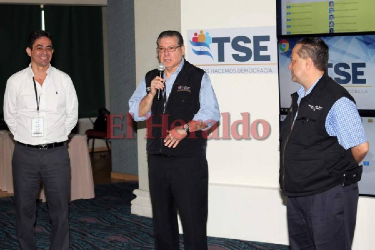 Juan Orlando Hernández cada vez está más cerca de Salvador Nasralla en resultados electorales