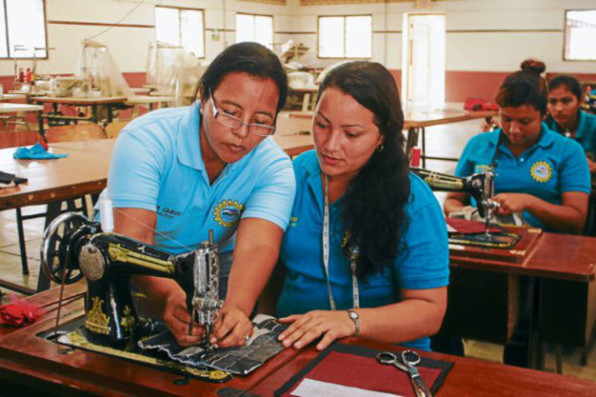 Brindan formación técnica a jóvenes del área rural del sur