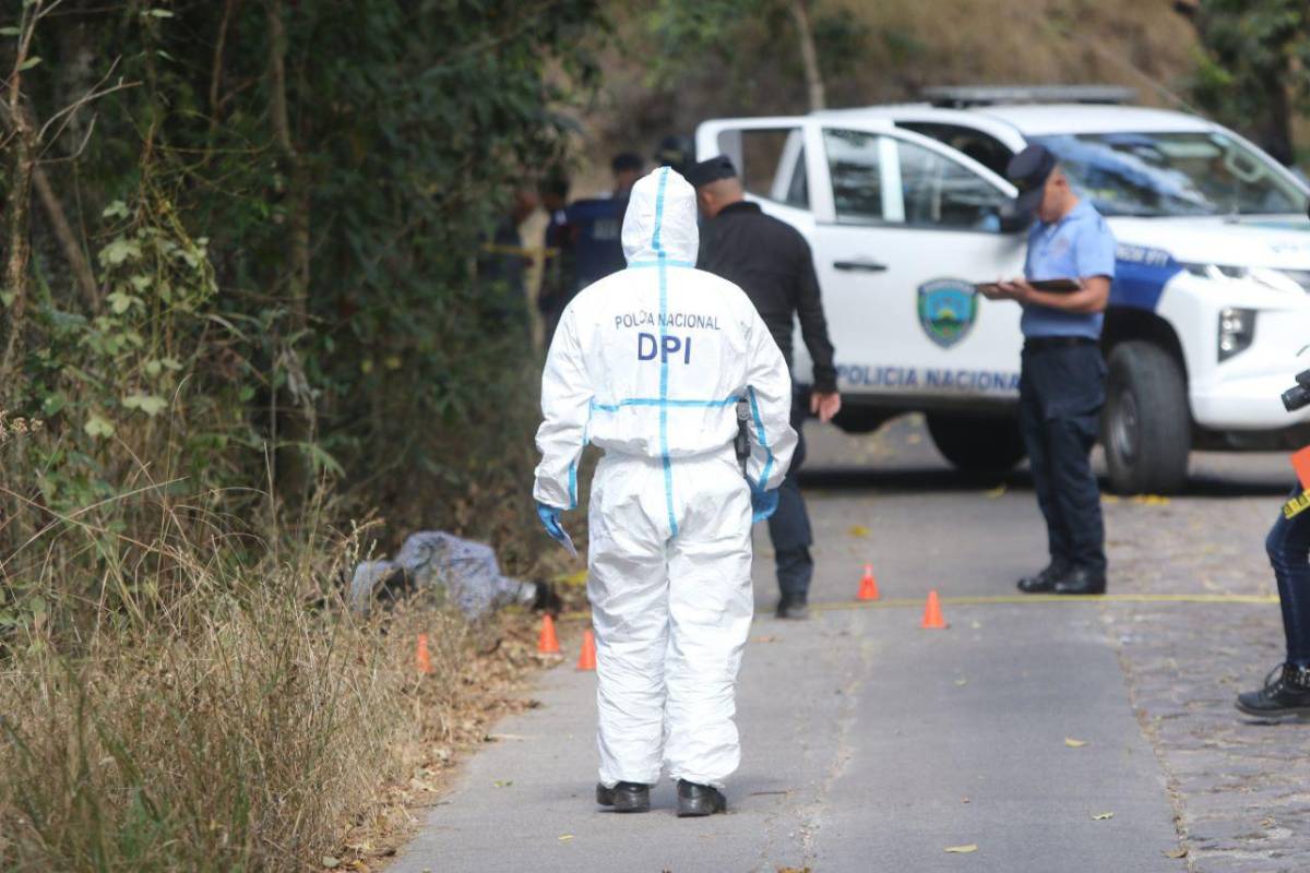 Agentes de la DPI llegaron a la zona del crimen.