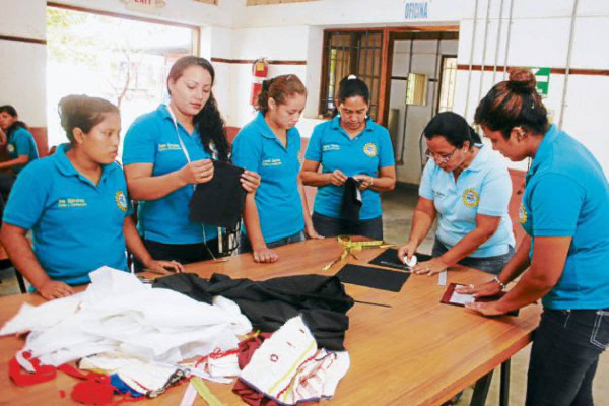 Brindan formación técnica a jóvenes del área rural del sur