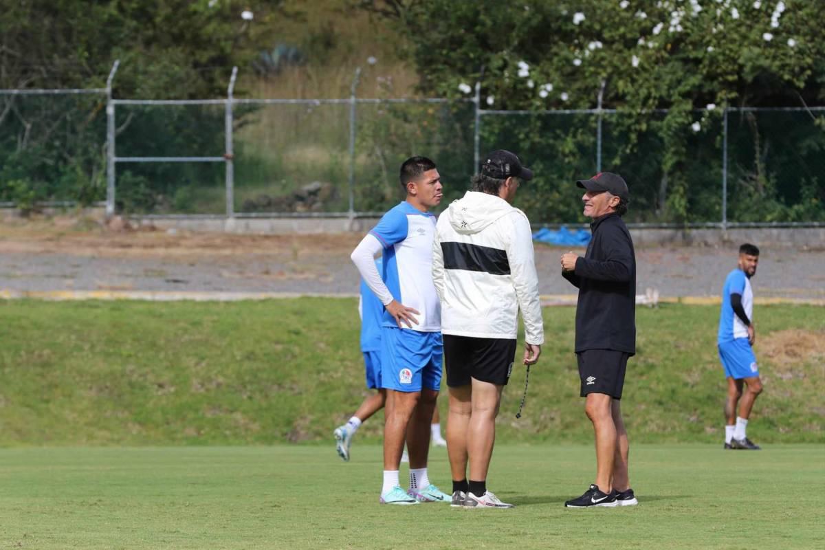 Troglio sorprende y se gana los aplausos en entreno de Olimpia antes de enfrentar al Olancho FC