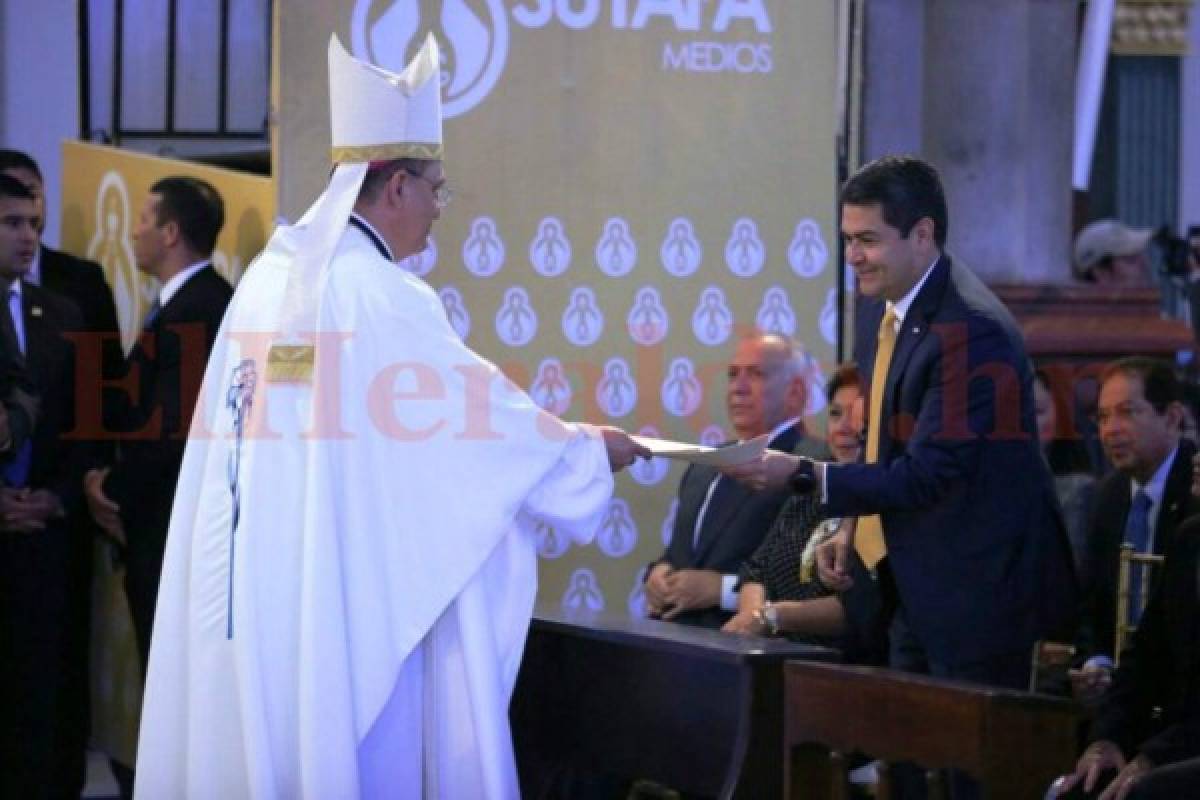 Honduras: Pareja presidencial participa en misa del hallazgo de la Virgen de Suyapa  