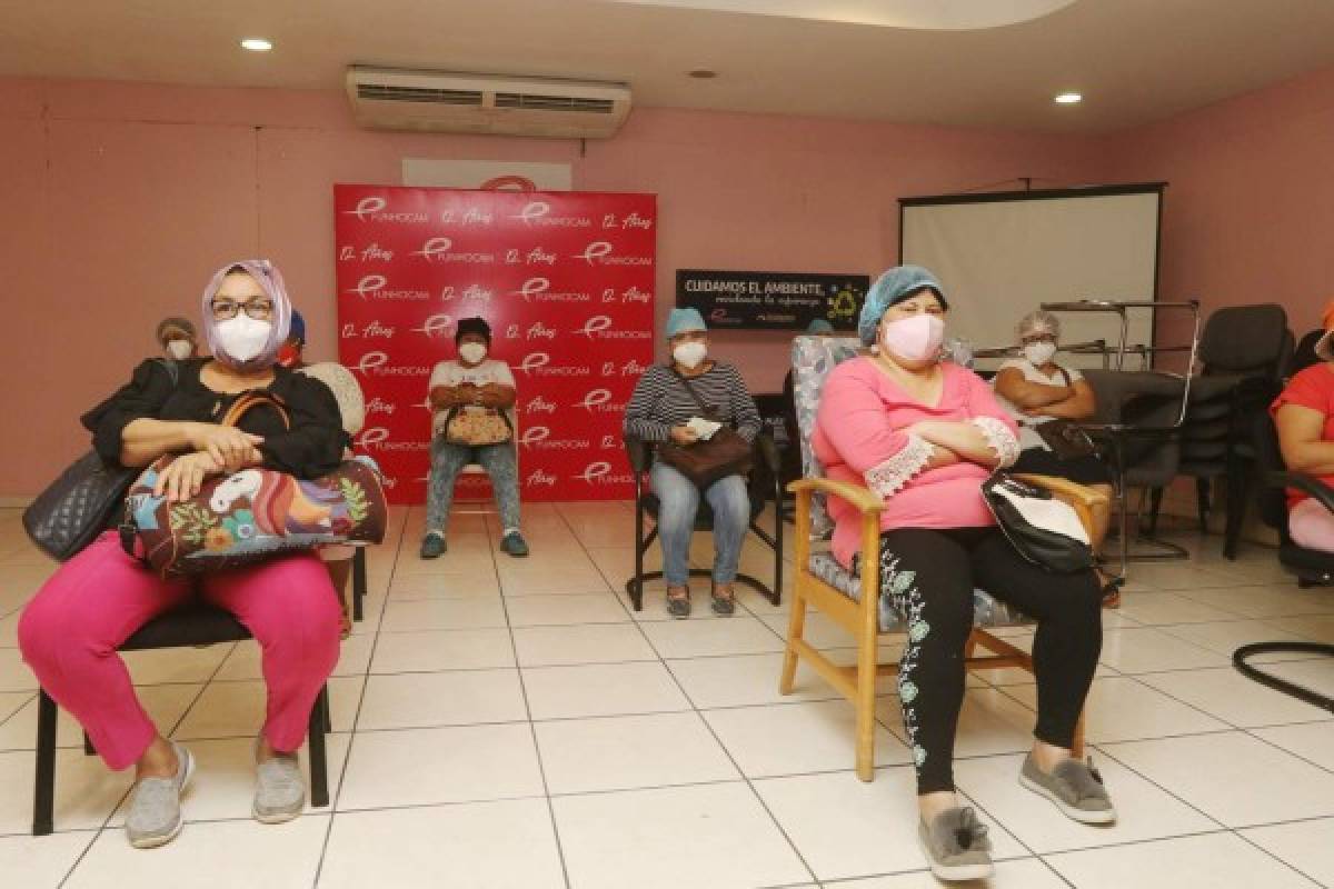 Mujeres guerreras en una cruzada rosa contra el cáncer de mama