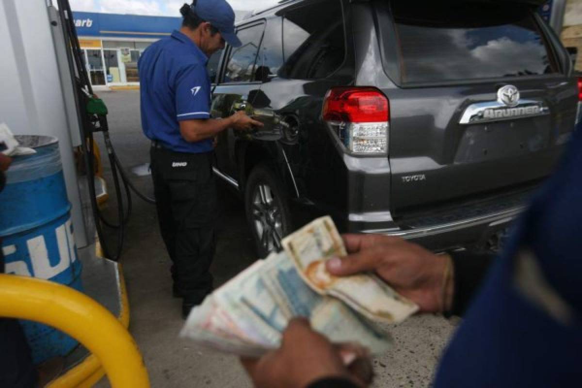 A partir de este lunes, combustibles serán más caros en el país