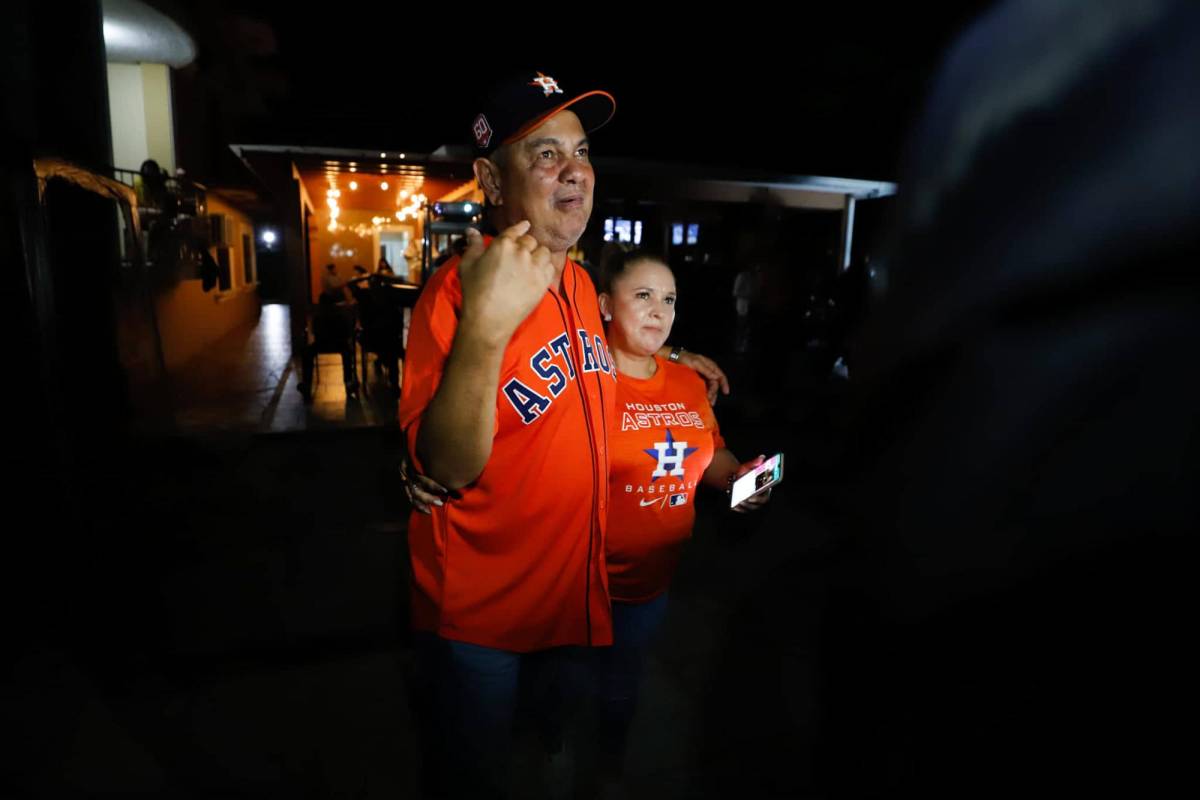 Multitudinaria celebración en Houston por victoria de los Astros