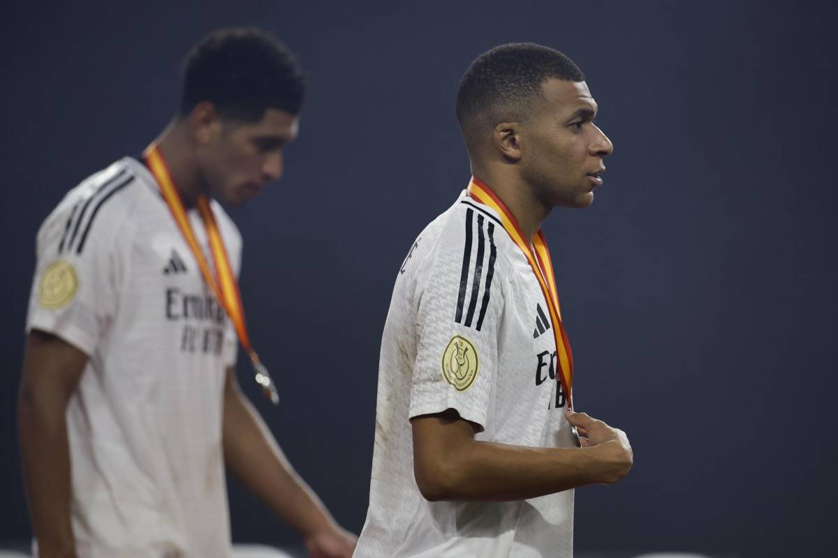 Las tristes imágenes de Real Madrid tras ser goleado por el Barcelona en final de Supercopa