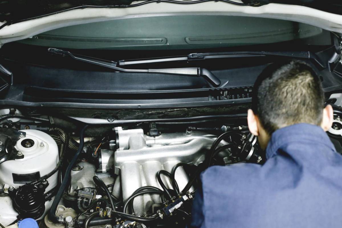 Existen maneras inconscientes de dañar algunas piezas del carro, incluido el motor; su elemento primario. Presta atención a los cuidados básicos diarios y regulares que debes darle.