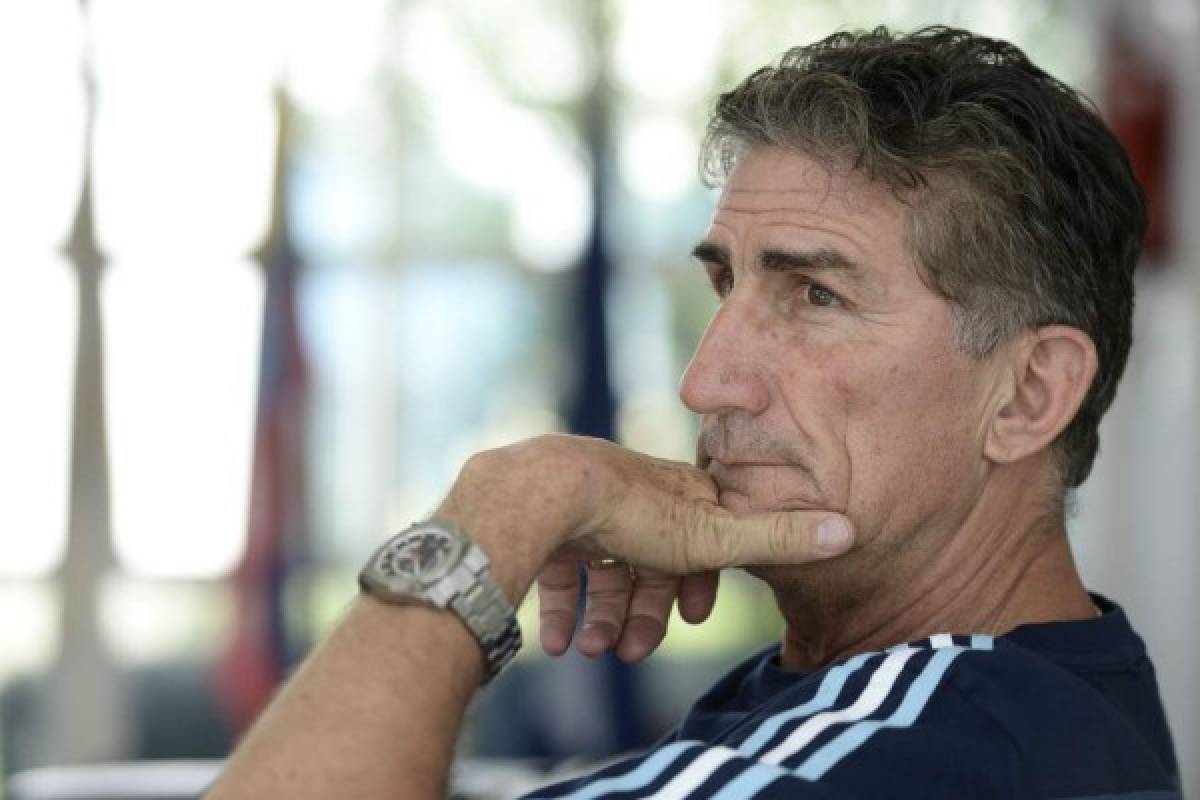 Bauza sueña con entregar Copa del Mundo al Papa con Messi de capitán