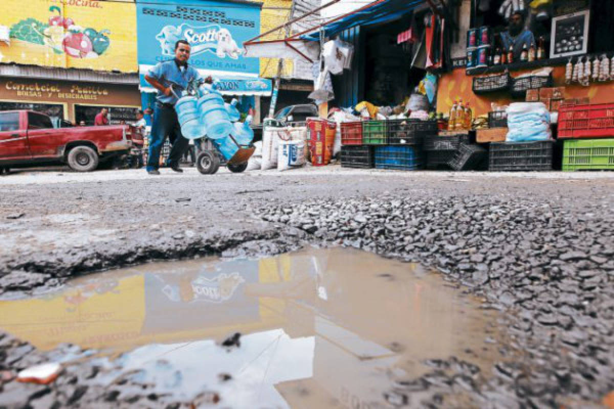 Contaminación y abandono en el mercado Zonal Belén