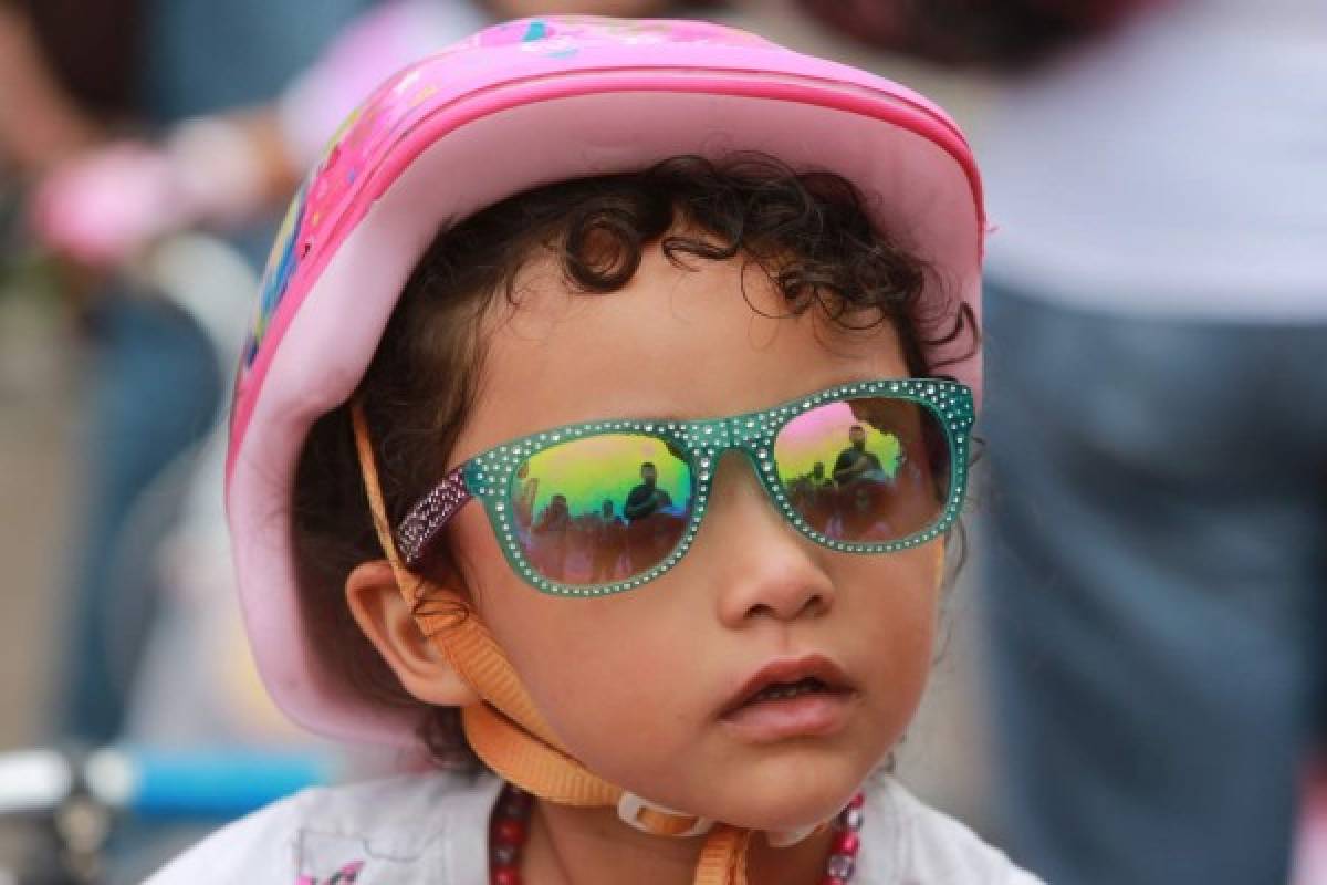 Pasarela deportiva en la Vuelta Ciclística Infantil