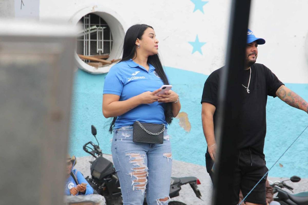 Final entre Motagua vs Olimpia se llena de lindas chicas, novias de jugadores sorprenden