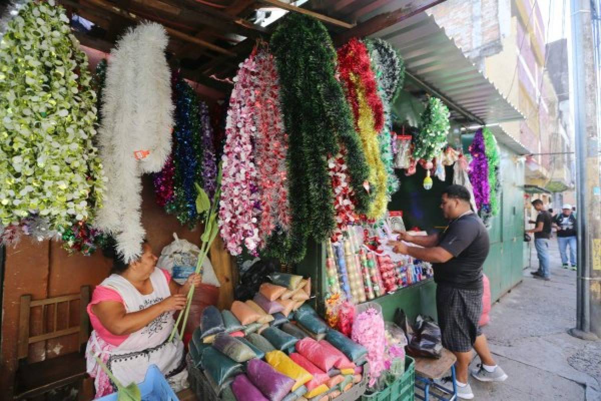 Sin ambiente comercial el Día de Brujas en la capital