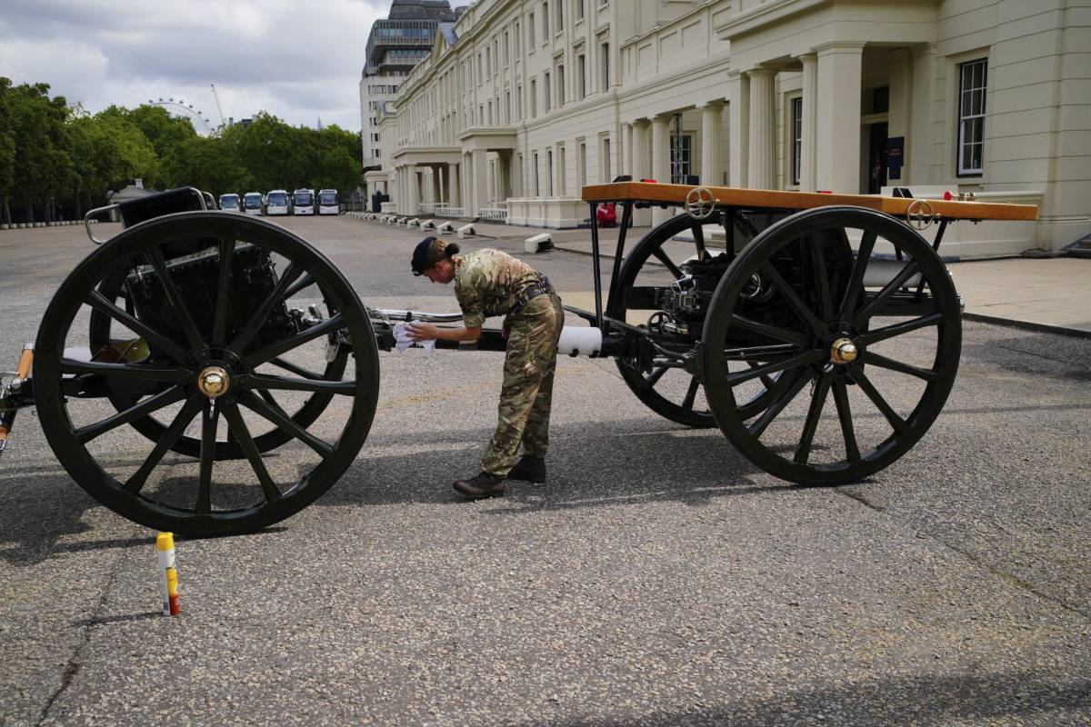 El féretro de la reina Isabel será transportado en el mismo carruaje de armas utilizado en el funeral de Victoria.