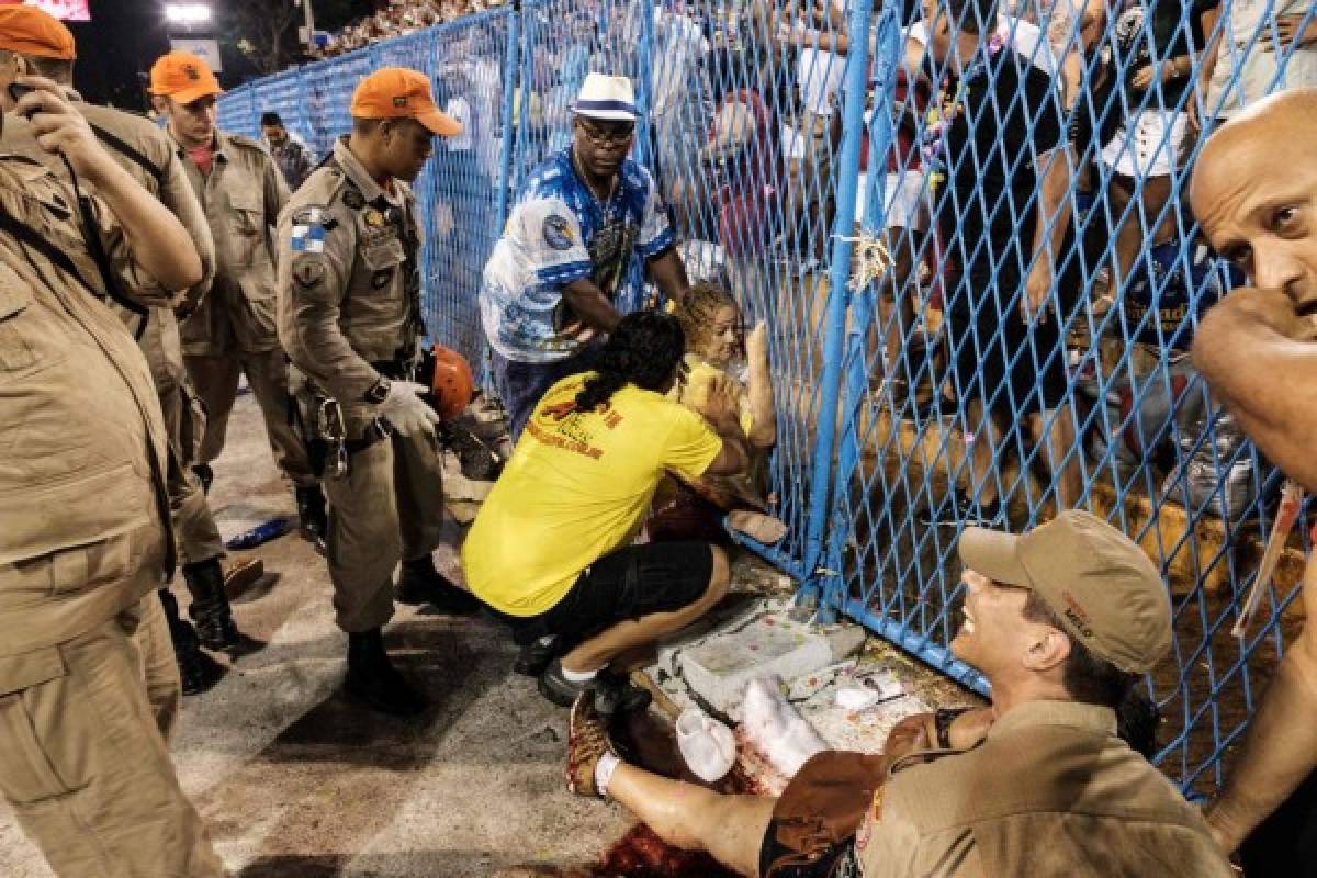 Accidente con 20 heridos empaña inicio de desfiles del Carnaval de Rio 