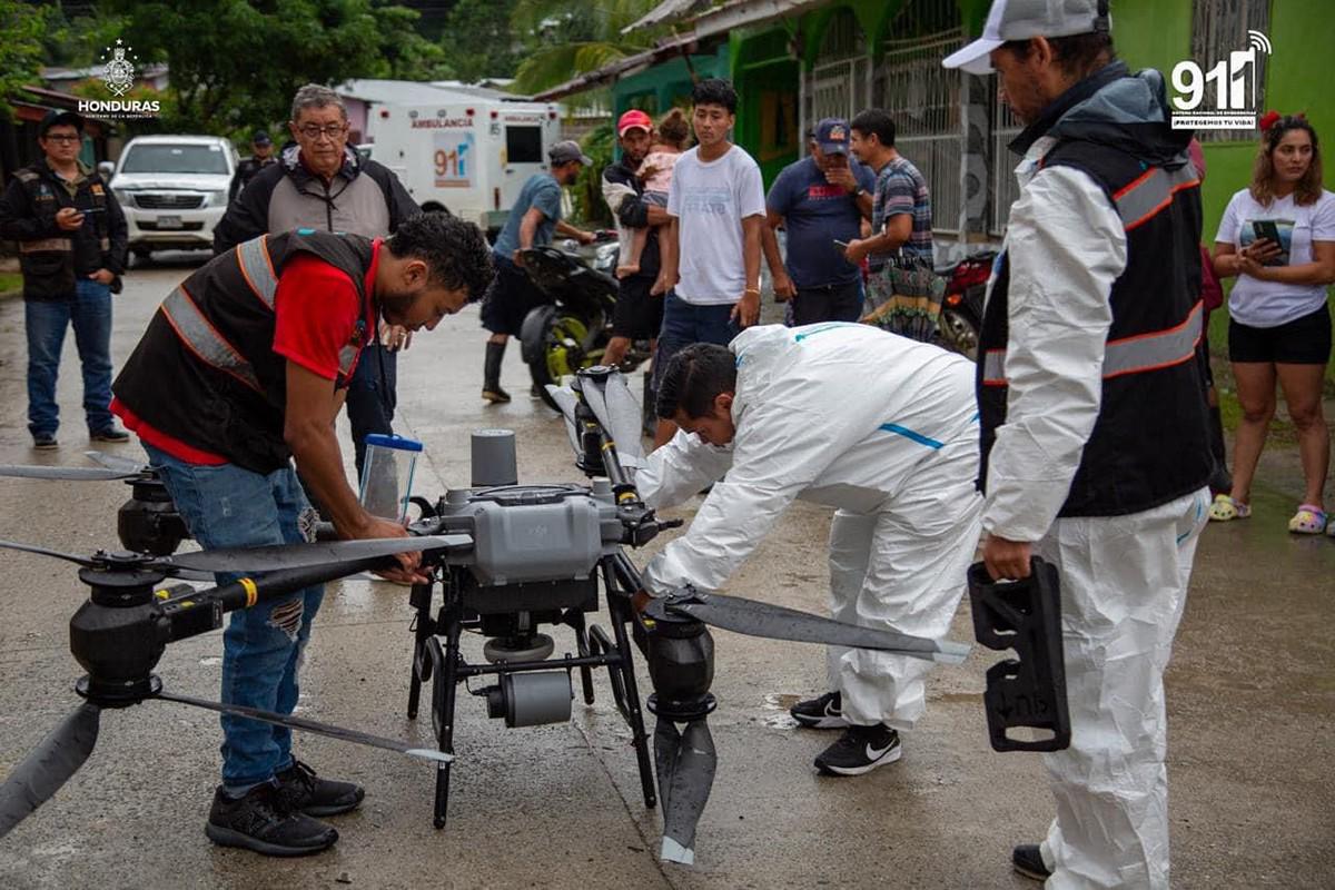 Así fue el traslado de víveres en dron hasta el caserío Sizama, Atlántida