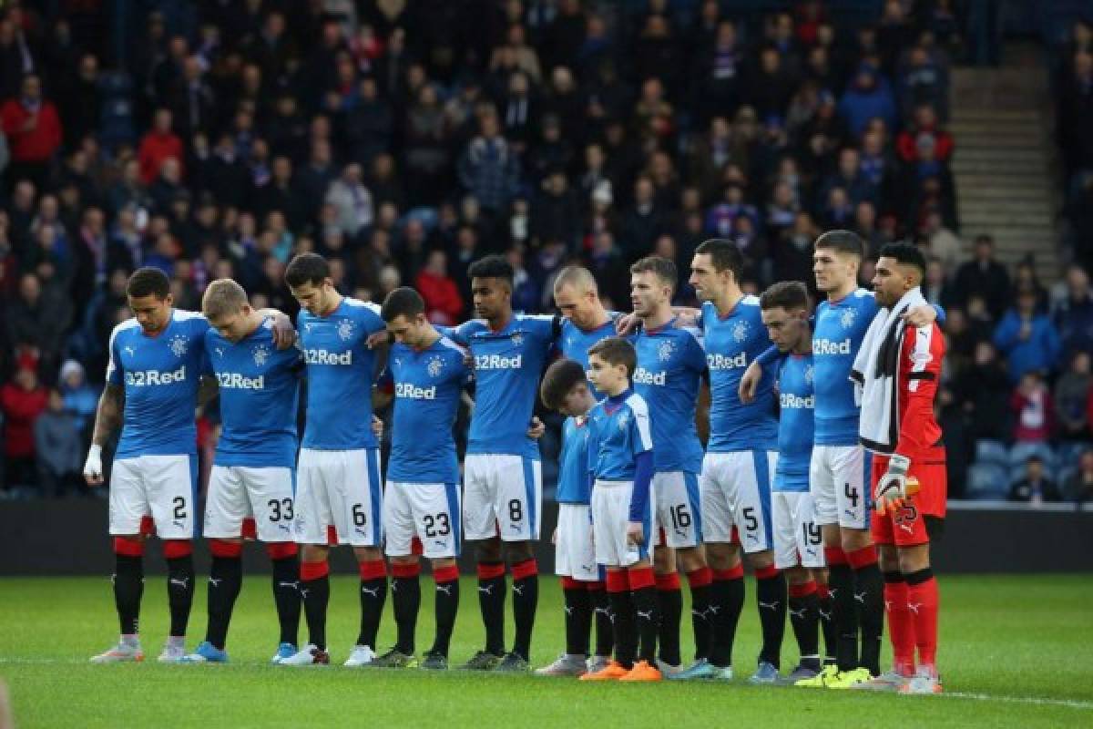 Rangers FC rinde homenaje a Arnold Peralta