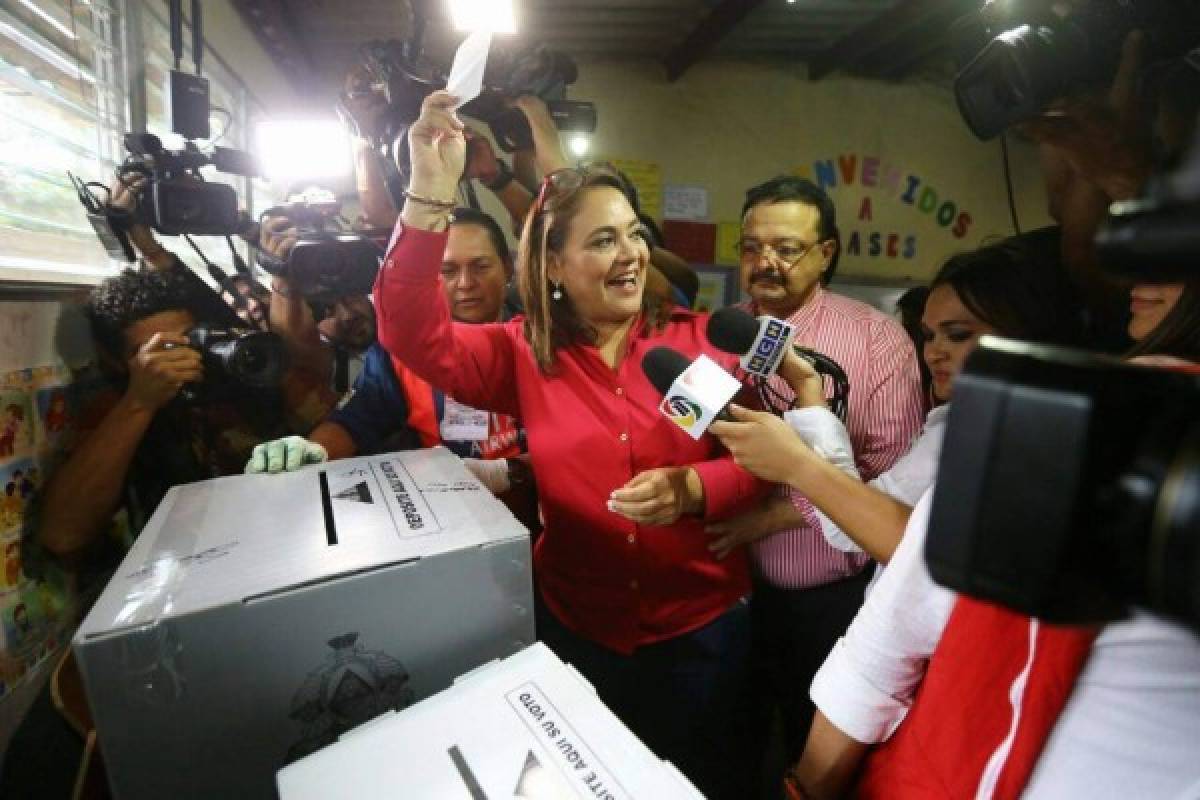 Luis Zelaya y Gabriela Núñez se declaran ganadores en el Partido Liberal