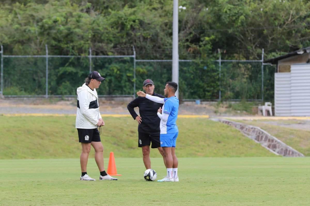 Troglio sorprende y se gana los aplausos en entreno de Olimpia antes de enfrentar al Olancho FC