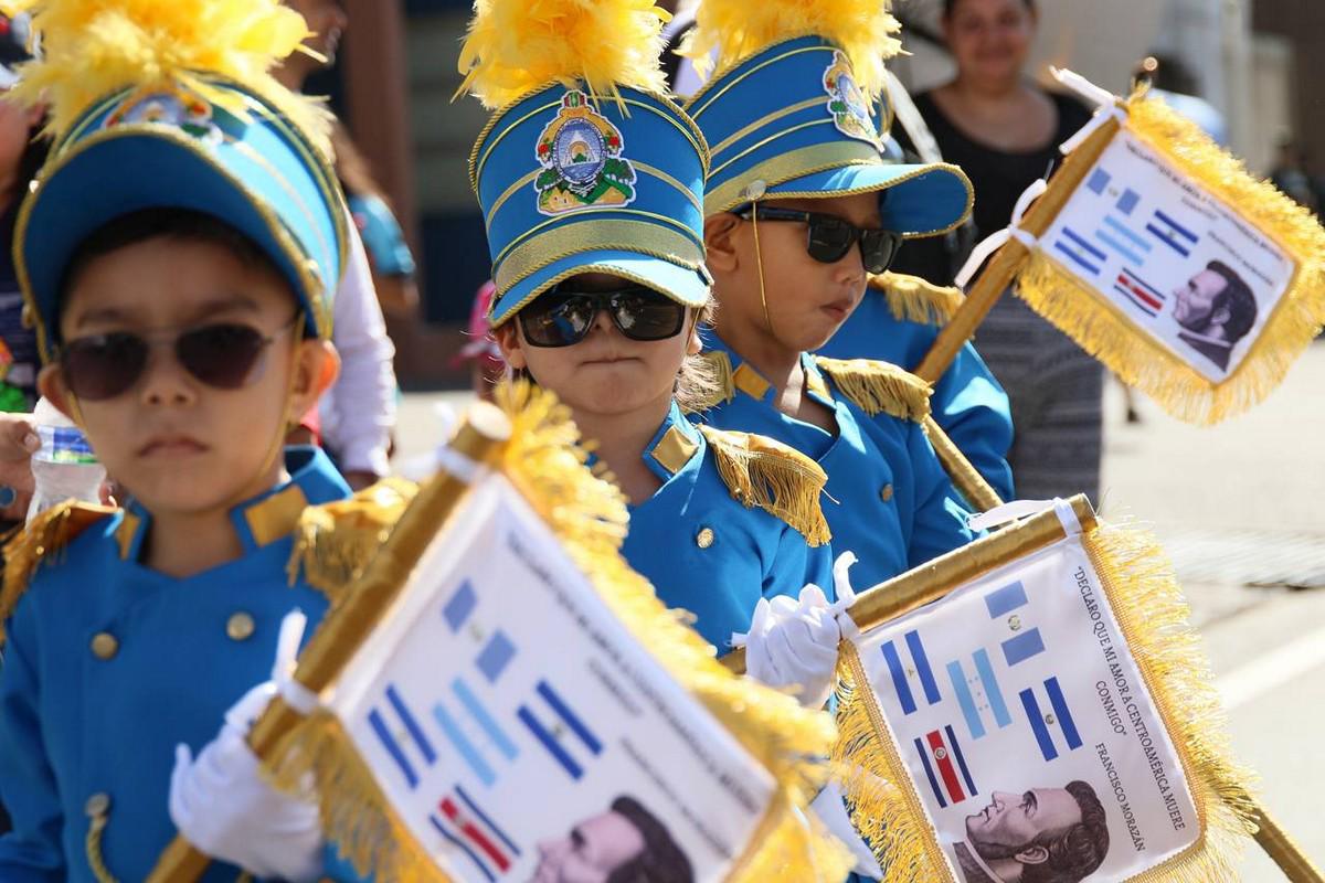 Bulevar Morazán brilla con desfile de prebásica en inicio de Independencia Patria