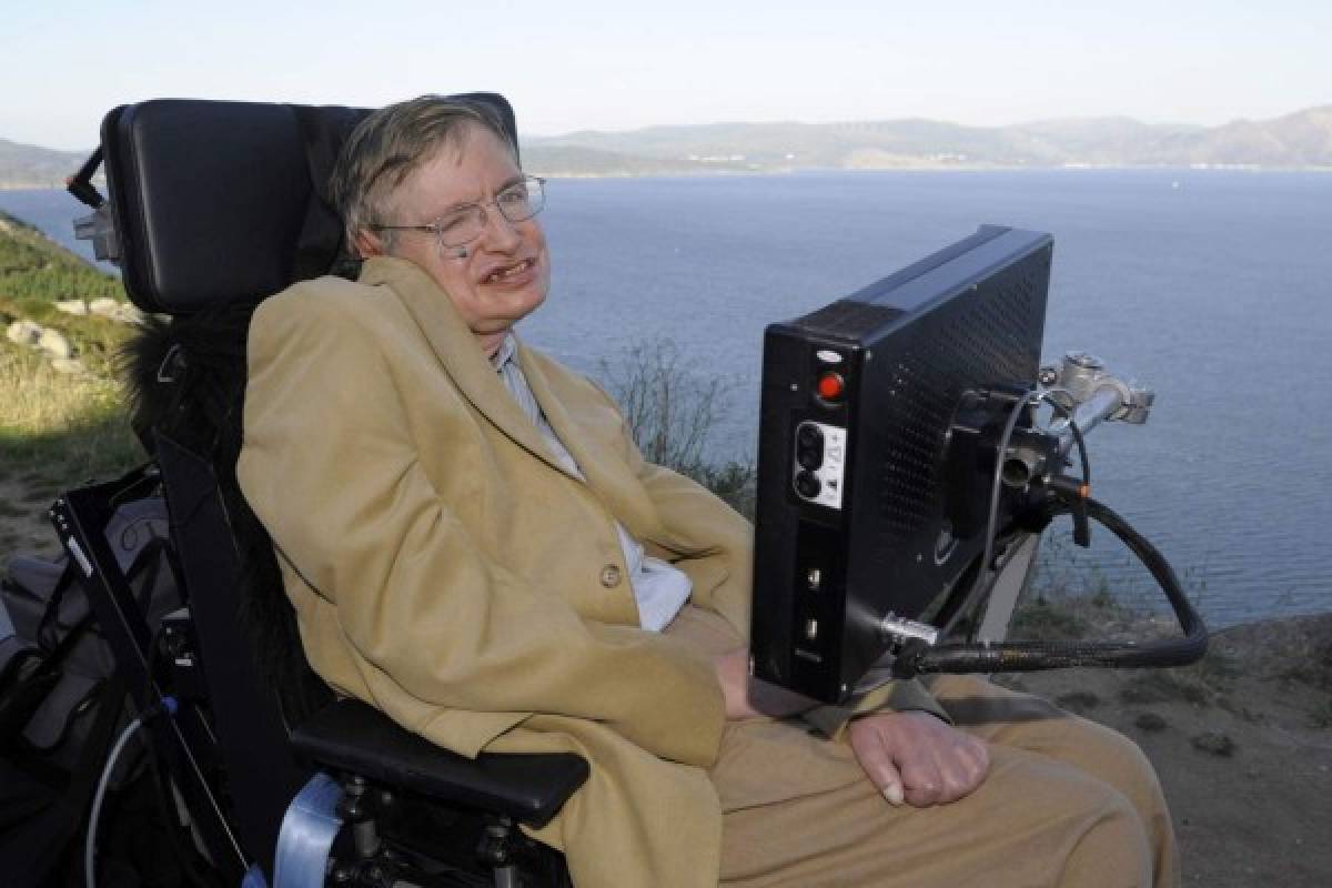 Stephen Hawking y sus genialidades al mundo