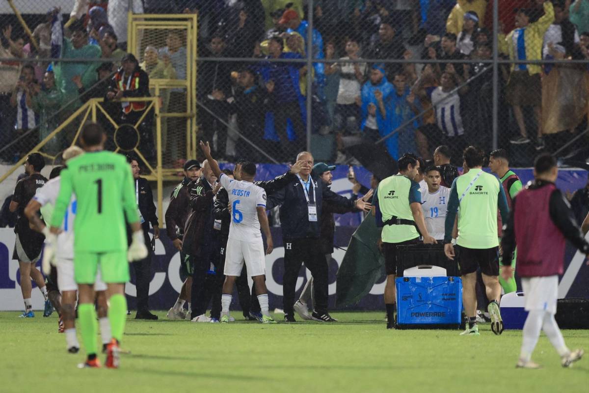 En fotos: Las provocaciones que desencadenaron agresiones contra la selección de México