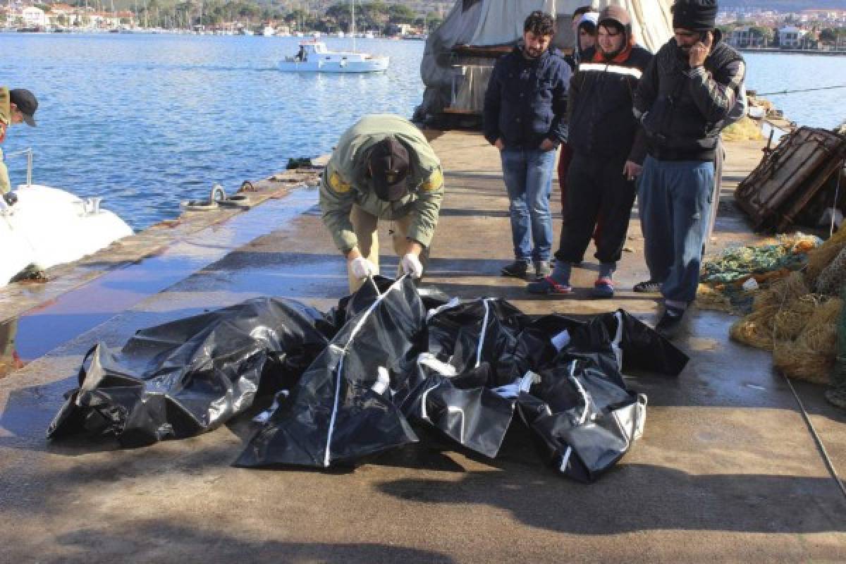 Cuarenta y cuatro migrantes muertos en un nuevo drama en el Egeo