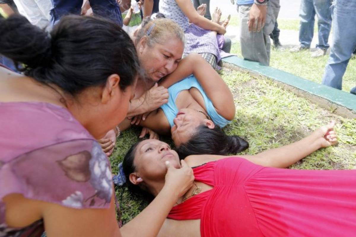 'Era un cipote trabajador y Dios se lo ha llevado”: Tía de obrero soterrado