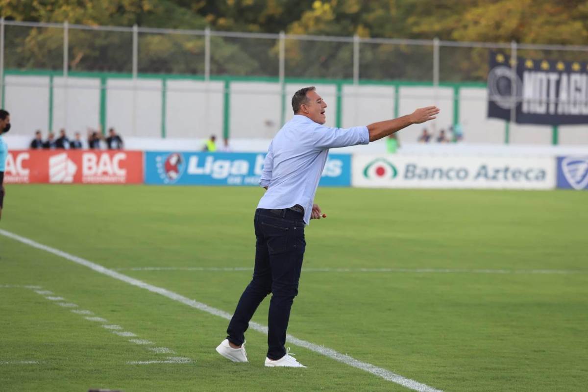 Hernán Medina responde a críticas: “Hay que darle valor al punto ante Real Sociedad”