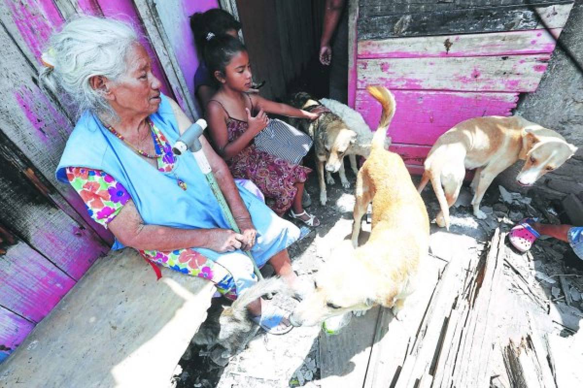 Doña Elvir Torres: ¡Me sacaron chineada... estoy viva de milagro!