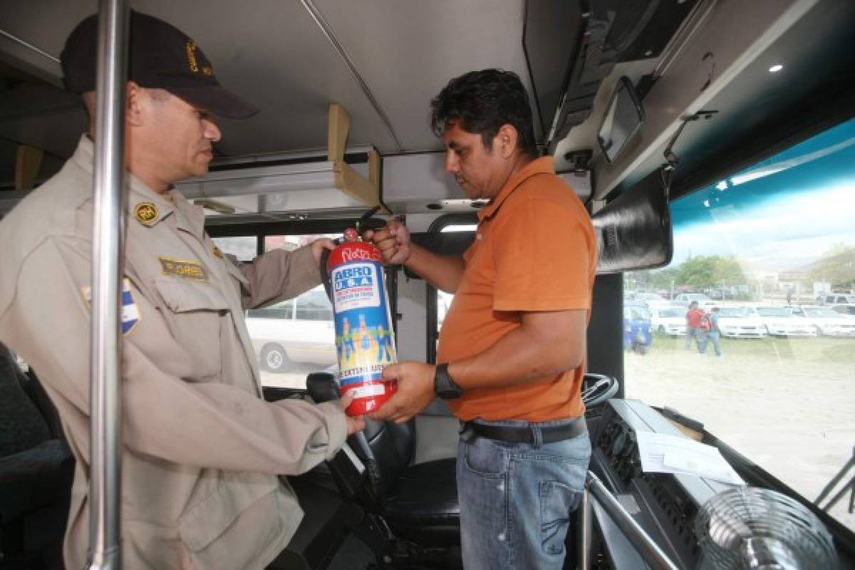 Solo el 20 por ciento de conductores han revisado buses previo al feriado