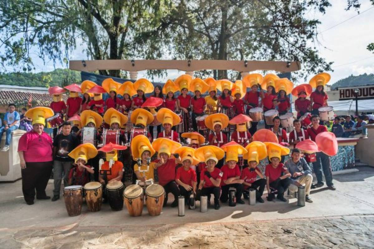 Color y tradición en Festival del Choro