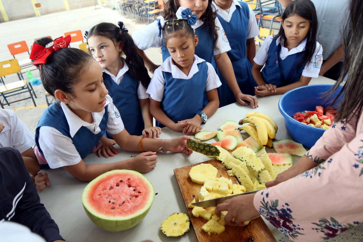 Educación con sabor, héroes aprenden sobre cómo cuidar su cuerpo