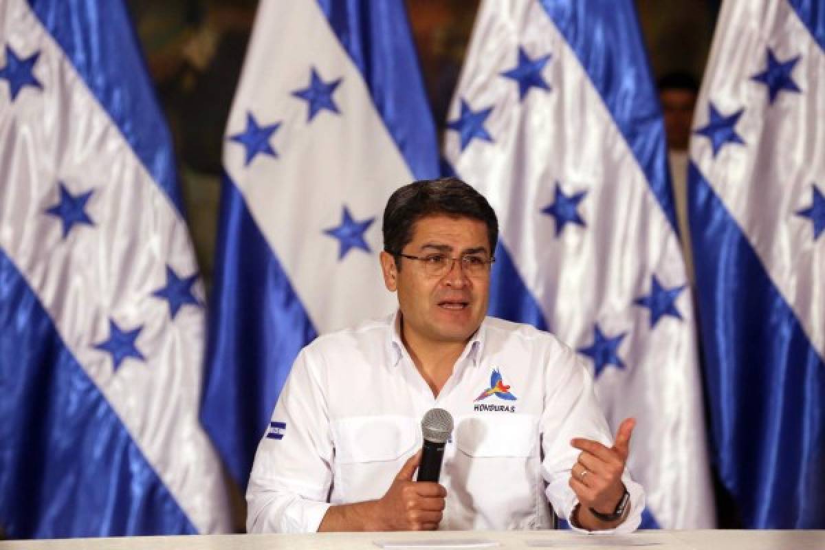 Honduras: JOH busca alianza entre Banadesa y Banhprovi