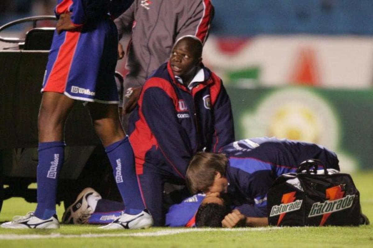 Futbolistas que han colapsado mientras se juega un partido a lo largo de la historia