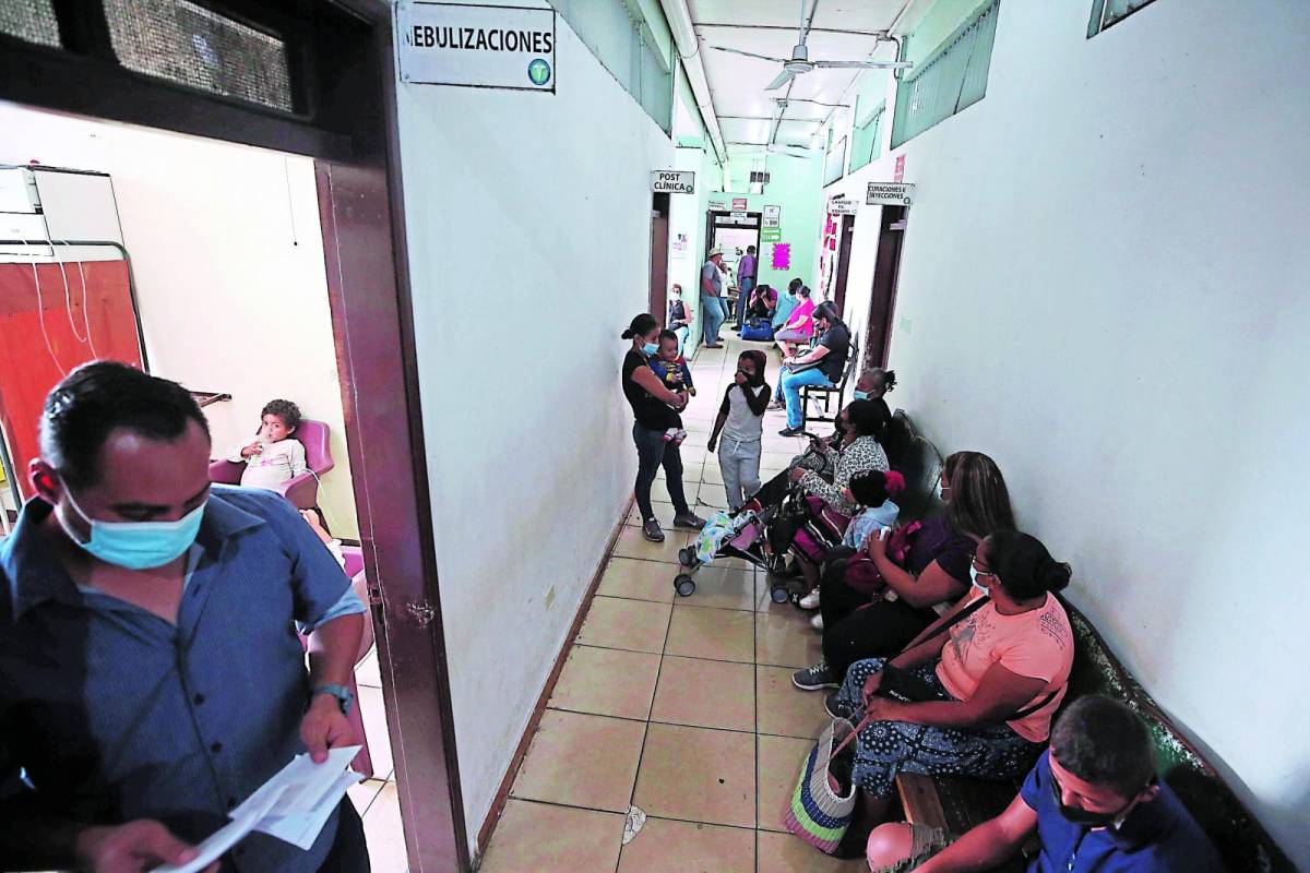 Solo cuatro centros de salud atenderán durante el feriado