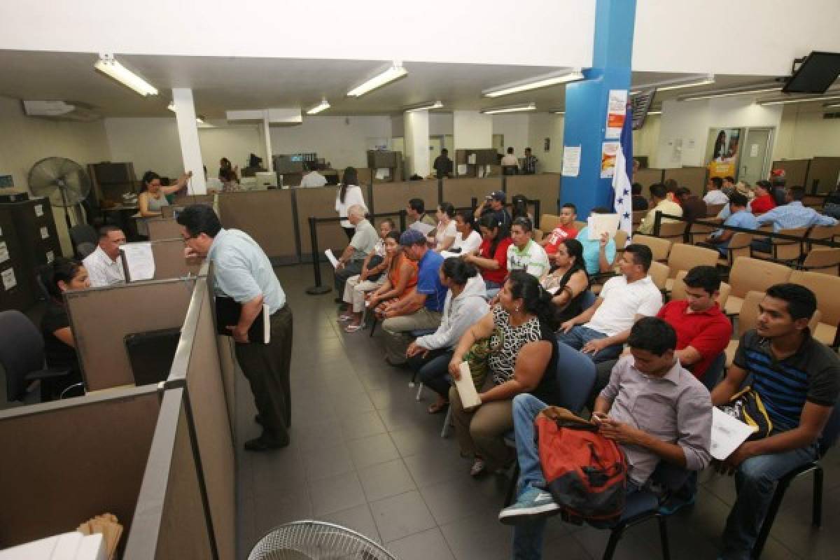 Los centros de atención al contribuyente de la Dirección Ejecutiva de Ingresos operan normalmente a nivel nacional, foto: El Heraldo.