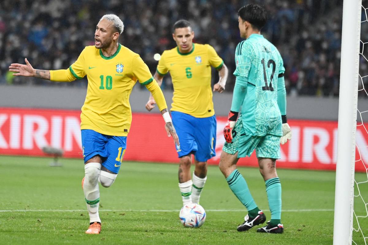 Neymar a punto de alcanzar a Pelé como máximo goleador histórico de Brasil