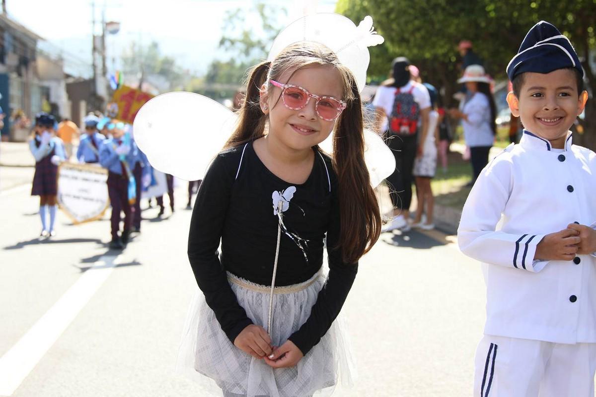 Bulevar Morazán brilla con desfile de prebásica en inicio de Independencia Patria