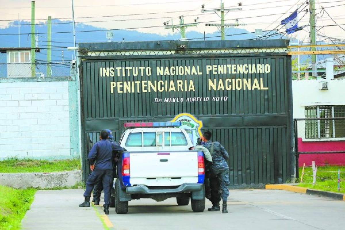 Impiden fuga de dos reos en la PN