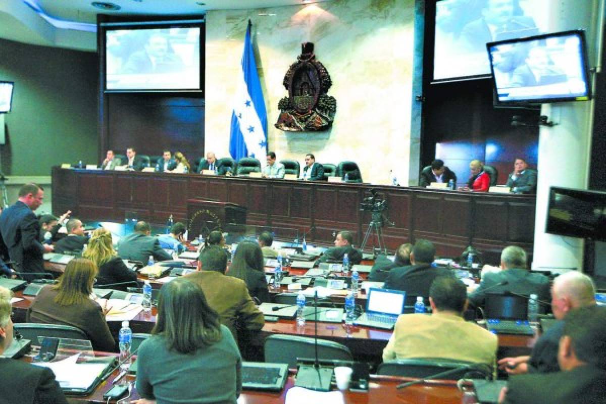 Honduras obligará a declarar dinero efectivo y electrónico a viajeros