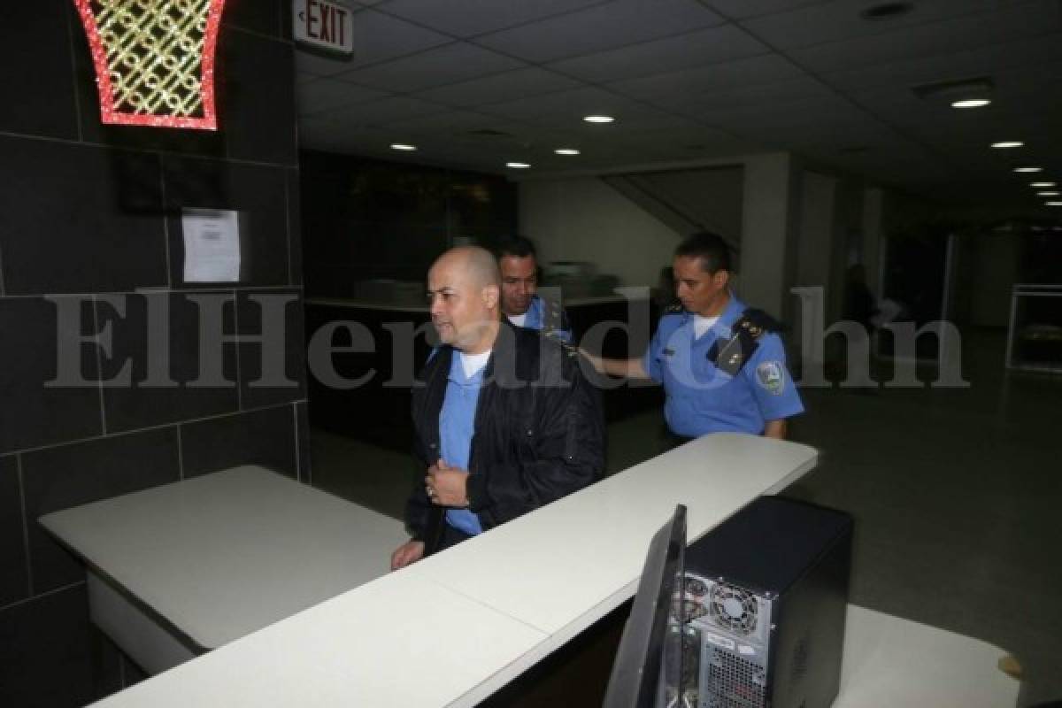 El comisario de Policía Selvyn Mayes Ríos -sometido a puebras para ascenso- es uno de los señalados por enriquecimiento ilícito según informe en poder del TSC (Foto: David Romero/ El Heraldo Honduras/ Noticias de Honduras)