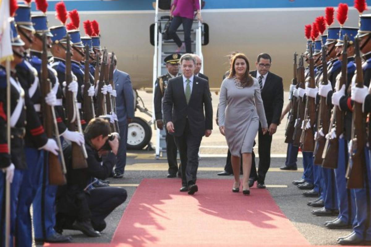 Presidente colombiano Juan Manuel Santos llega a Honduras