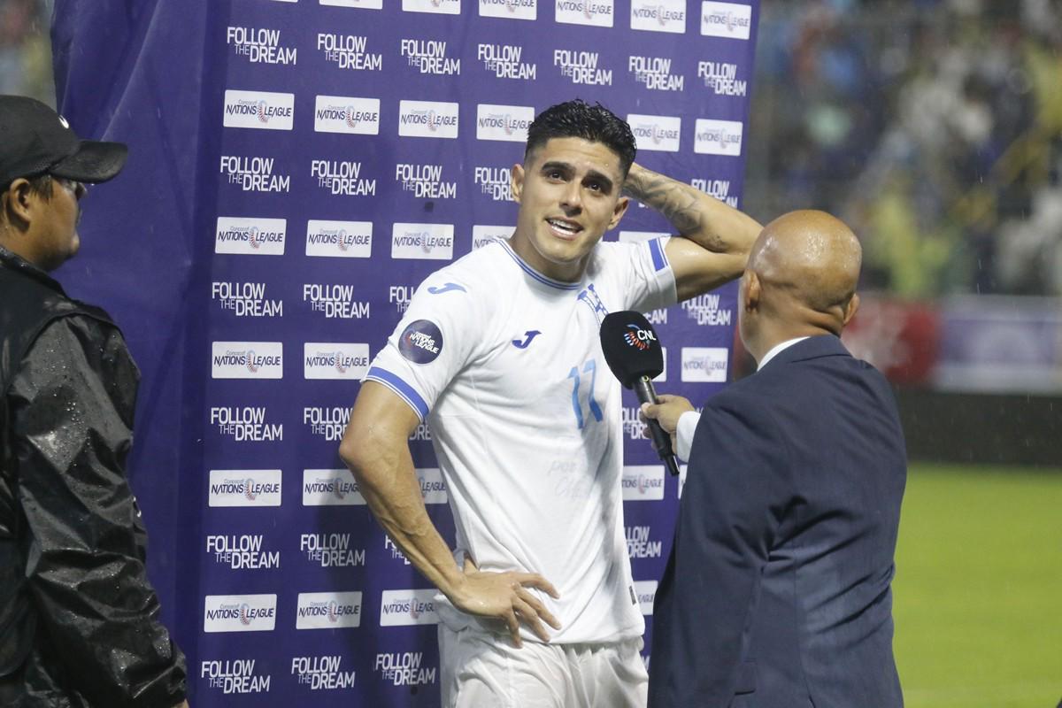 Durante victoria de la H ante México, Luis Palma dedica sus goles a su “mamita”