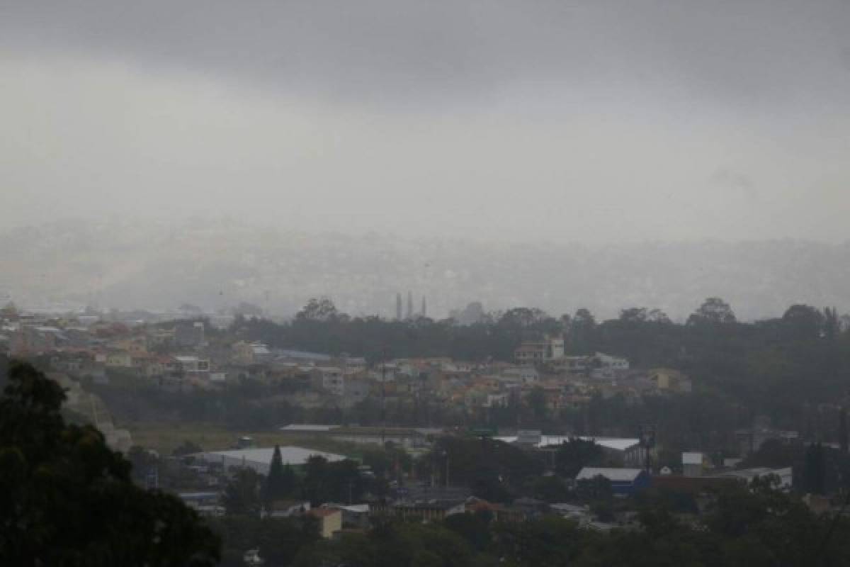 Lluvias y bajas temperaturas seguirán en Honduras, según expertos del clima