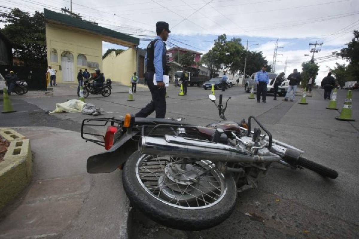 Tránsito prohíbe que viajen tres personas en las motocicletas