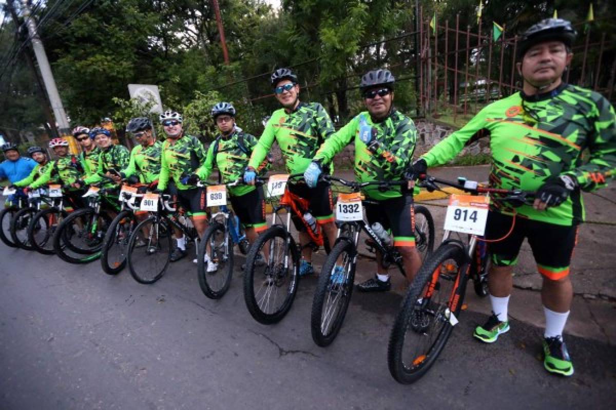 El ciclismo solidario ganó la carrera; en la Vuelta todos nos hicimos un solo nudo...