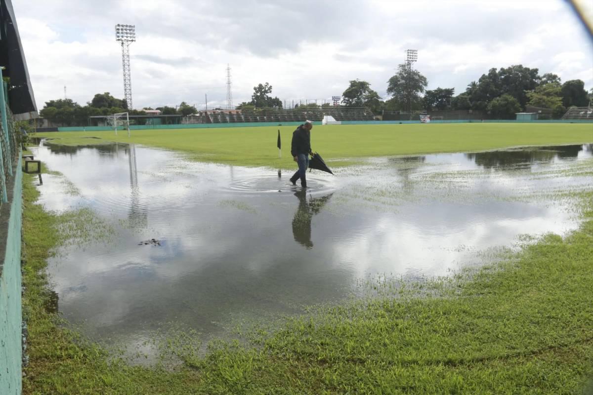 Inundado se encuentra estadio Rubén Deras de Choloma previo a final de Liga de Ascenso